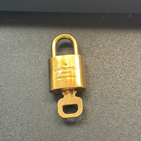 Louis Vuitton lock and key padlock angel number 333 😇 - Picture 2 of 3